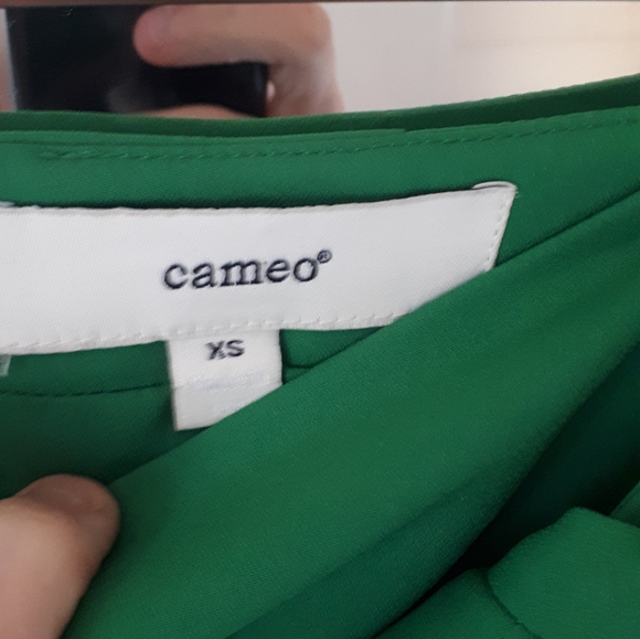 Cameo green mini skirt with pleat front faux wrap detail size XS - Picture 3 of 9